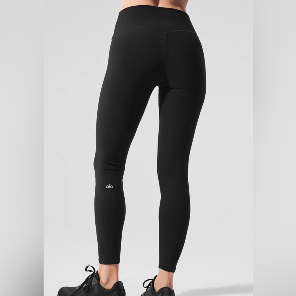 New with Tag Black Alo Leggings